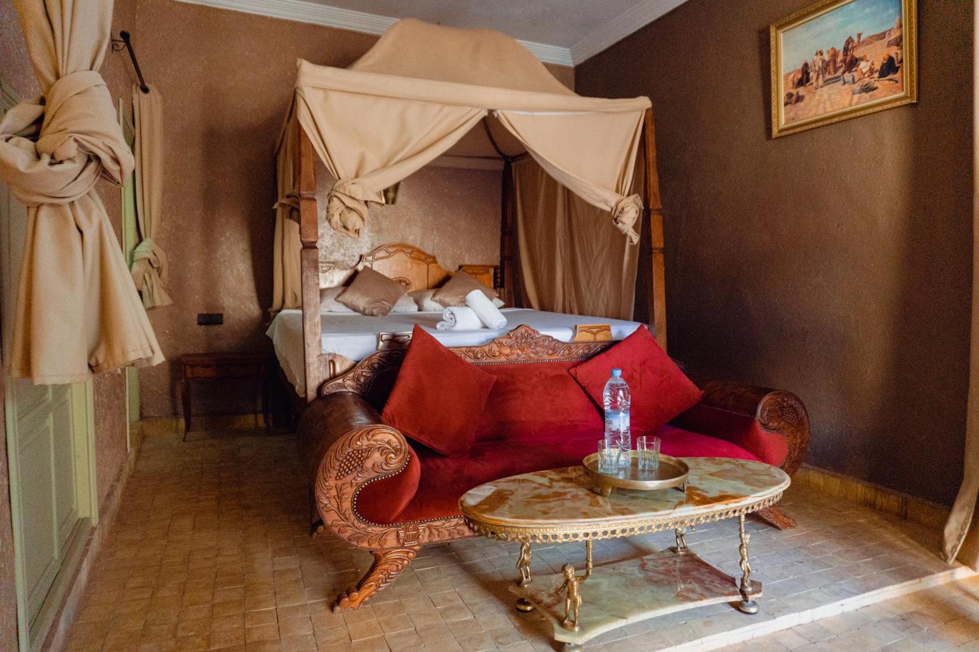 Couette-café Dar Senator *